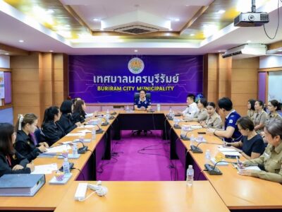 วันจันทร์ที่ ๒๓ มีนาคม ๒๕๖๙ นายสมศักดิ์ เหลืองวิเศษ ผู้อำนวยการสำนักตรวจเงินแผ่นดิน จังหวัดบุรีรัมย์ และนางสาวไพรินทร์ ศรีจันทรธากุล ผู้อำนวยการกลุ่ม พร้อมด้วยเจ้าหน้าที่ตรวจสอบ เข้าร่วมประชุมปิดตรวจรายงานการเงินสำหรับปีสิ้นสุดวันที่ ๓๐ กันยายน ๒๕๖๘ ของเทศบาลนครบุรีรัมย์ ตามพระราชบัญญัติวินัยการเงินการคลังของรัฐ พ.ศ. ๒๕๖๑ โดยมี นายอนุชิต เหลืองชัยศรี นายกเทศมนตรีนครบุรีรัมย์ พร้อมด้วยเจ้าหน้าที่เข้าร่วมการประชุม โดยประชุมปิดตรวจครั้งนี้เพื่อสรุปประเด็นข้อตรวจพบจากการตรวจสอบ รายงานการเงิน ณ ห้องประชุมชั้น 2 เทศบาลนครบุรีรัมย์ อำเภอเมืองบุรีรัมย์ จังหวัดบุรีรัมย์